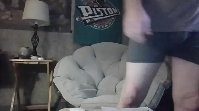 Snapshot of Edward_LongCock chatting on June 4, 4:40 am Edward LongCock online show from June 4, 4:40 am