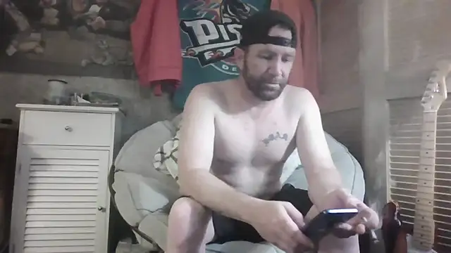 Snapshot of Edward_LongCock chatting on July 21, 3:20 am Edward LongCock online show from July 21, 3:20 am