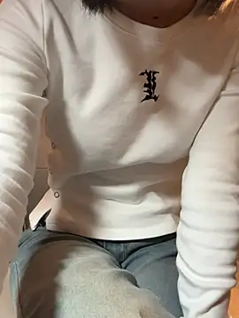 Snapshot of Mei_0906 chatting on December 21, 12:09 am Mei 0906 online show from December 21, 12:09 am