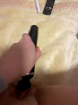 luisa1 online show from December 5, 8:12 am