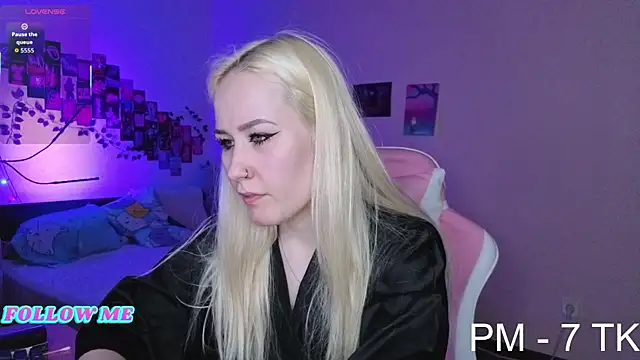 Bunny  of love online show from December 1, 11:48 am