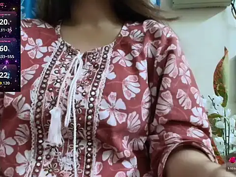 Snapshot of Reika_01 chatting on June 12, 12:42 am Reika 01 online show from June 12, 12:42 am
