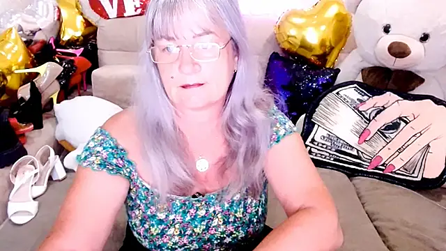 Snapshot of SiberiabBerry chatting on June 21, 12:46 am SiberiabBerry online show from June 21, 12:46 am