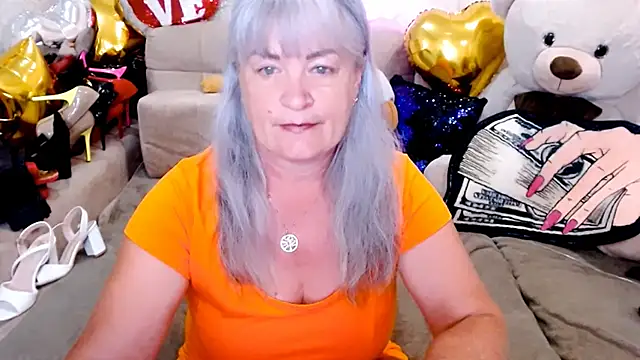 Snapshot of SiberiabBerry chatting on June 22, 3:47 am SiberiabBerry online show from June 22, 3:47 am