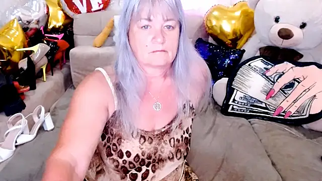 Snapshot of SiberiabBerry chatting on June 23, 3:59 am SiberiabBerry online show from June 23, 3:59 am