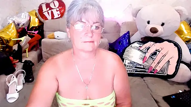 Snapshot of SiberiabBerry chatting on July 6, 12:29 am SiberiabBerry online show from July 6, 12:29 am