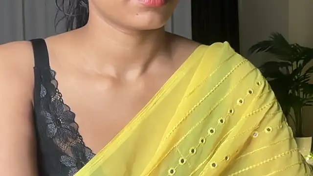 Snapshot of sexy_m23 chatting on October 31, 5:36 pm sexy m23 online show from October 31, 5:36 pm