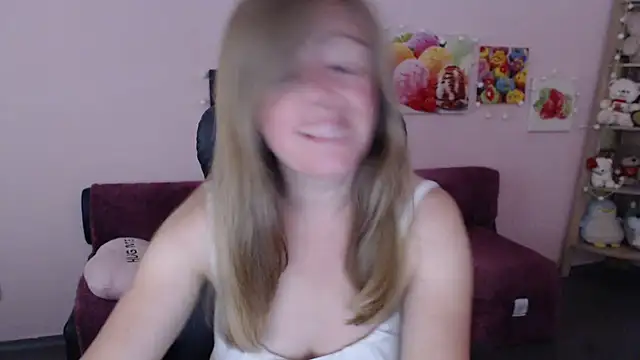 Hot Milady online show from June 17, 7:33 am