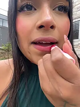 Snapshot of Mariangel_11 chatting on July 18, 2:10 pm Mariangel 11 online show from July 18, 2:10 pm