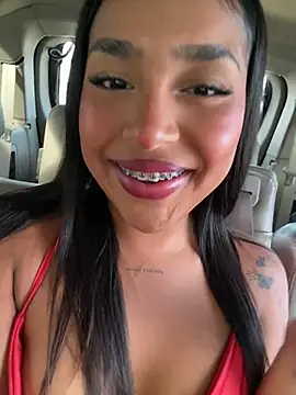 Snapshot of Mariangel_11 chatting on August 1, 1:43 pm Mariangel 11 online show from August 1, 1:43 pm