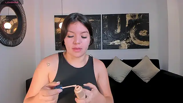 Snapshot of ValeriaRoldanX chatting on July 16, 11:27 am ValeriaRoldanX online show from July 16, 11:27 am