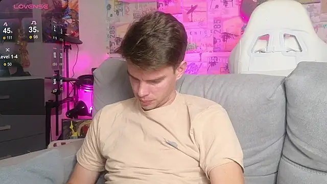 Snapshot of Mike_Burn chatting on November 4, 4:06 pm Mike Burn online show from November 4, 4:06 pm