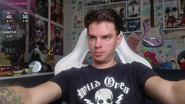 Snapshot of Mike_Burn chatting on January 7, 3:14 pm Mike Burn online show from January 7, 3:14 pm