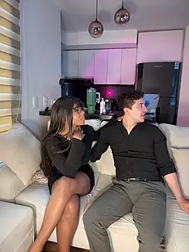 Snapshot of tiana_nave chatting on April 8, 1:33 pm tiana nave online show from April 8, 1:33 pm