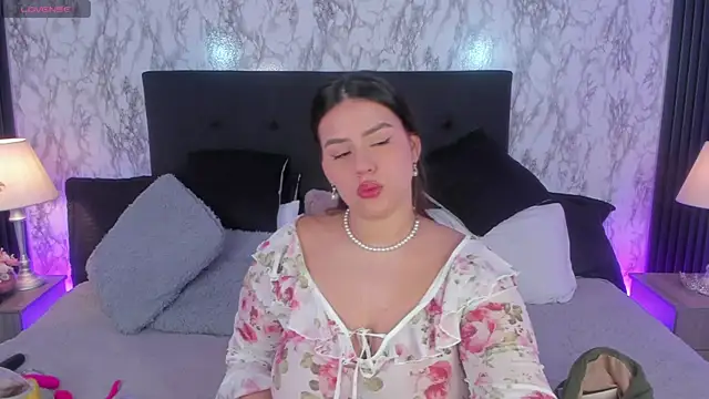 Snapshot of Miamontoya chatting on May 20, 1:06 pm Miamontoya online show from May 20, 1:06 pm