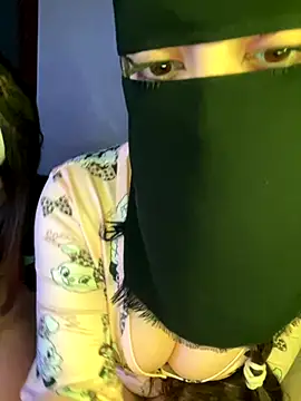 Snapshot of El-Jouri chatting on December 5, 12:08 am El-Jouri online show from December 5, 12:08 am