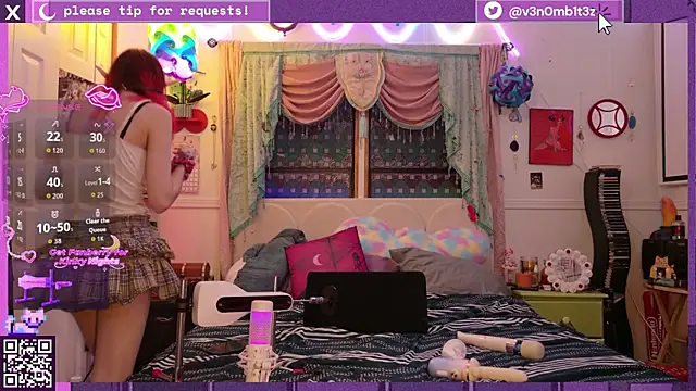 Snapshot of v3n0mb1t3z chatting on June 8, 7:31 am v3n0mb1t3z online show from June 8, 7:31 am