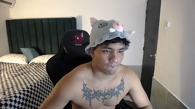 man dur07 online show from November 1, 8:33 pm