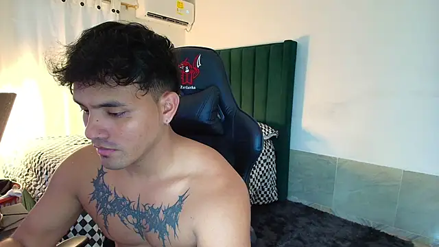 man dur07 online show from December 18, 9:10 pm