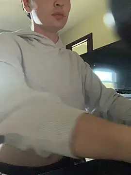 YourFavTwinkie online show from March 30, 1:28 am