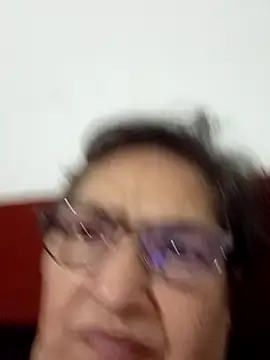 florecita69 online show from December 12, 3:10 am