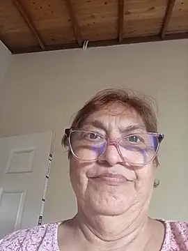 florecita69 online show from December 18, 2:23 pm