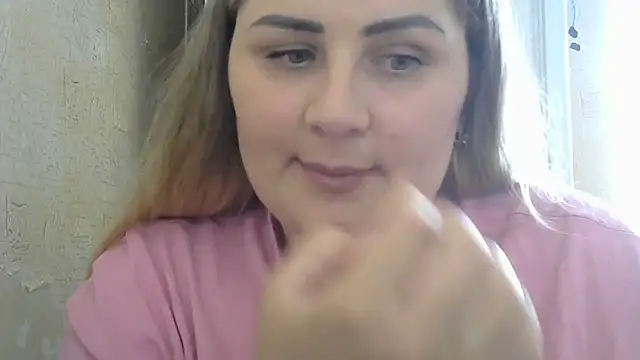 Snapshot of Honeydew-Waves chatting on May 15, 10:33 am Honeydew-Waves online show from May 15, 10:33 am