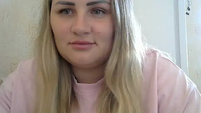 Snapshot of Honeydew-Waves chatting on June 10, 6:34 am Honeydew-Waves online show from June 10, 6:34 am