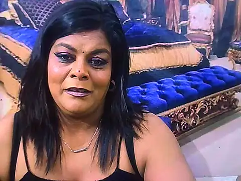 Snapshot of indianCherryPie chatting on June 5, 5:47 am indianCherryPie online show from June 5, 5:47 am