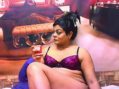 Snapshot of indianCherryPie chatting on July 14, 10:21 am indianCherryPie online show from July 14, 10:21 am