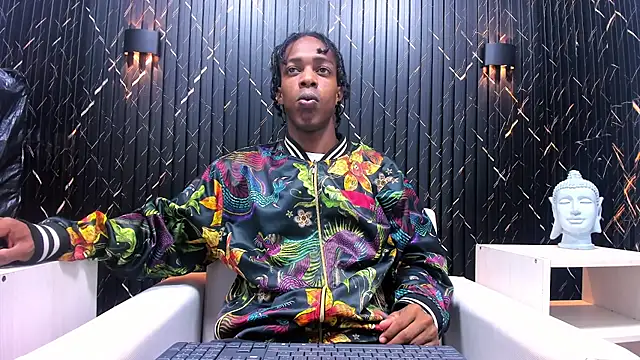 LarryCollin online show from February 13, 3:18 am