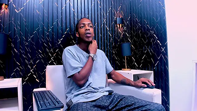 LarryCollin online show from March 2, 2:08 am