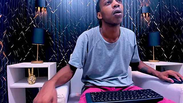 LarryCollin online show from March 3, 1:42 am