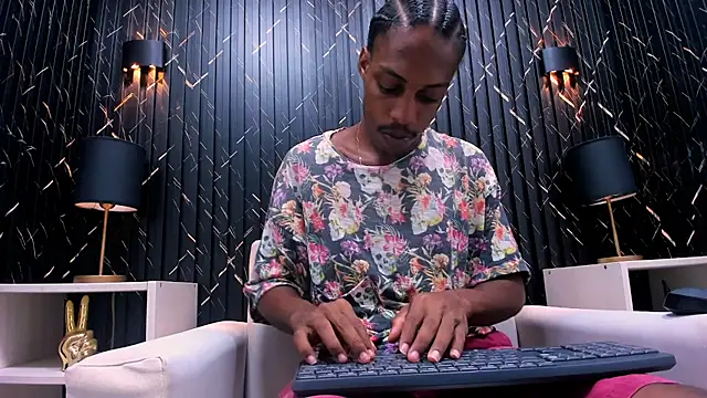 LarryCollin online show from March 19, 10:11 am