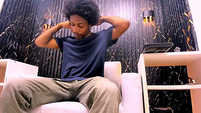 LarryCollin online show from October 8, 3:48 am