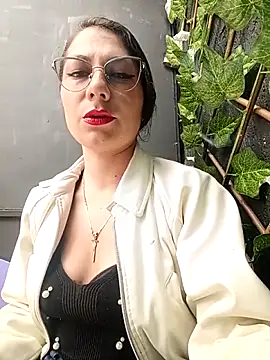 Snapshot of VALERY-03_ chatting on June 12, 3:33 pm VALERY-03 online show from June 12, 3:33 pm