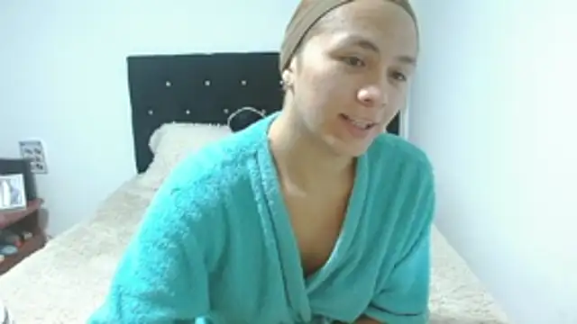 Snapshot of giuliana_andrade chatting on October 24, 12:08 am giuliana andrade online show from October 24, 12:08 am