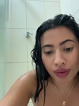 AlessaPears online show from January 1, 2:52 pm