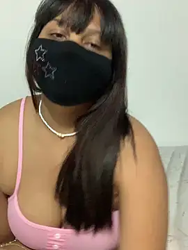 Snapshot of Jeroliee_viyana chatting on February 4, 6:17 pm Jeroliee viyana online show from February 4, 6:17 pm