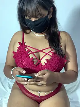 Snapshot of Jeroliee_viyana chatting on March 21, 2:07 am Jeroliee viyana online show from March 21, 2:07 am