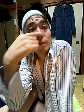 Snapshot of shigeki-113 chatting on October 5, 2:15 pm shigeki-113 online show from October 5, 2:15 pm
