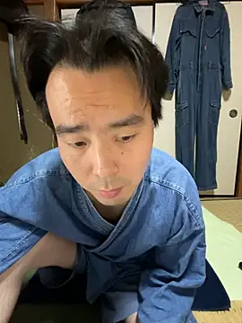 Snapshot of shigeki-113 chatting on October 14, 4:35 am shigeki-113 online show from October 14, 4:35 am