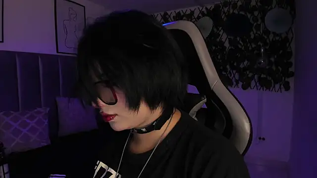 Snapshot of Kitty_Gang chatting on June 5, 1:45 am Kitty Gang online show from June 5, 1:45 am
