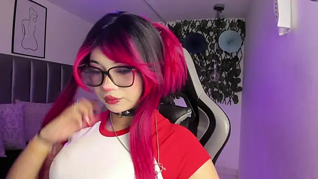 Snapshot of Kitty_Gang chatting on June 16, 1:30 am Kitty Gang online show from June 16, 1:30 am