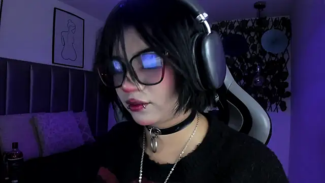 Snapshot of Kitty_Gang chatting on July 2, 1:05 am Kitty Gang online show from July 2, 1:05 am