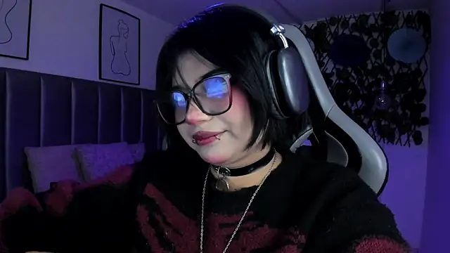 Snapshot of Kitty_Gang chatting on July 2, 3:23 am Kitty Gang online show from July 2, 3:23 am