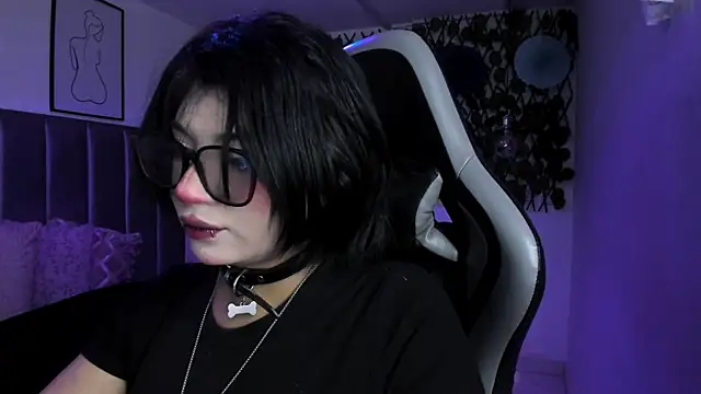 Snapshot of Kitty_Gang chatting on July 22, 12:57 am Kitty Gang online show from July 22, 12:57 am