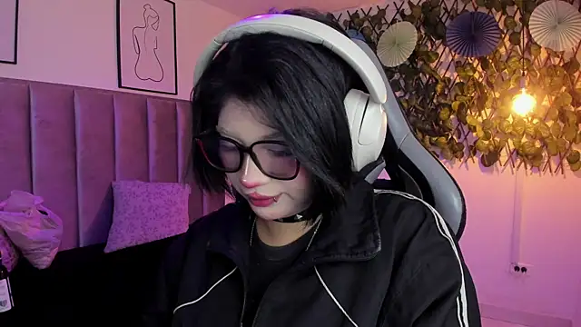 Snapshot of Kitty_Gang chatting on August 7, 12:45 am Kitty Gang online show from August 7, 12:45 am