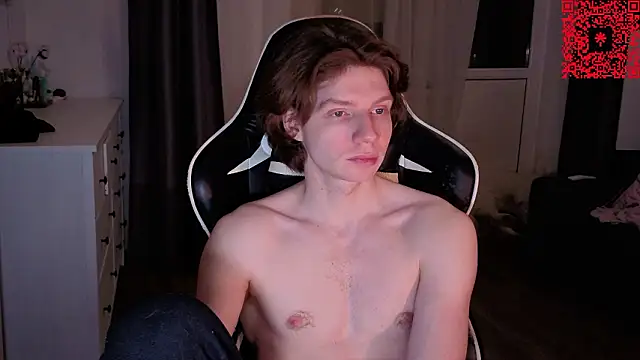 Snapshot of spaisenok chatting on January 17, 12:48 am spaisenok online show from January 17, 12:48 am