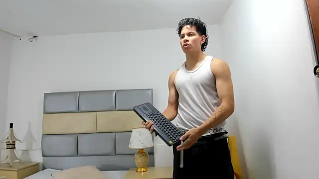 lax777  online show from March 7, 12:34 pm